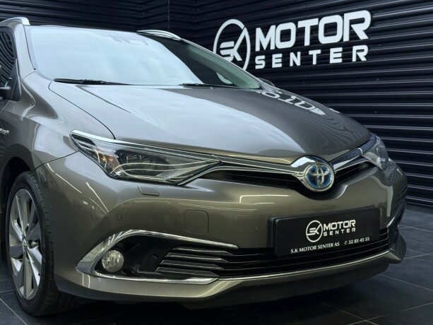 toyota-auris-elektrisitetbensin-2016-big-4
