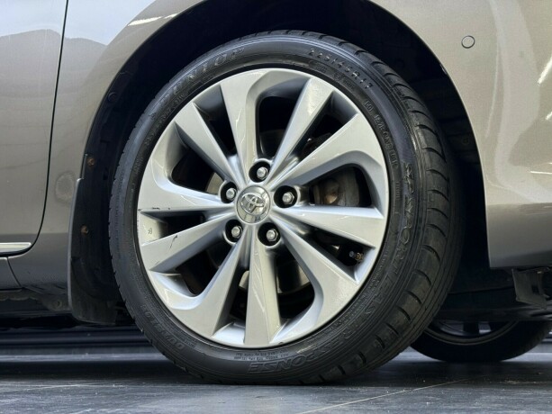 toyota-auris-elektrisitetbensin-2016-big-7