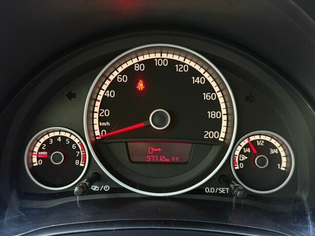 volkswagen-up-bensin-2014-big-14