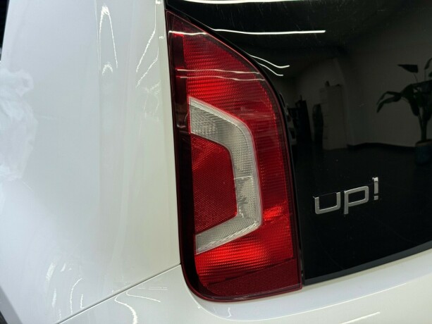 volkswagen-up-bensin-2014-big-6