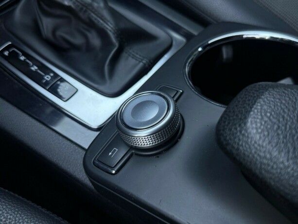mercedes-benz-glk-diesel-2011-big-25