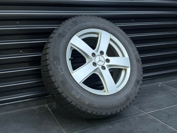 mercedes-benz-glk-diesel-2011-big-31