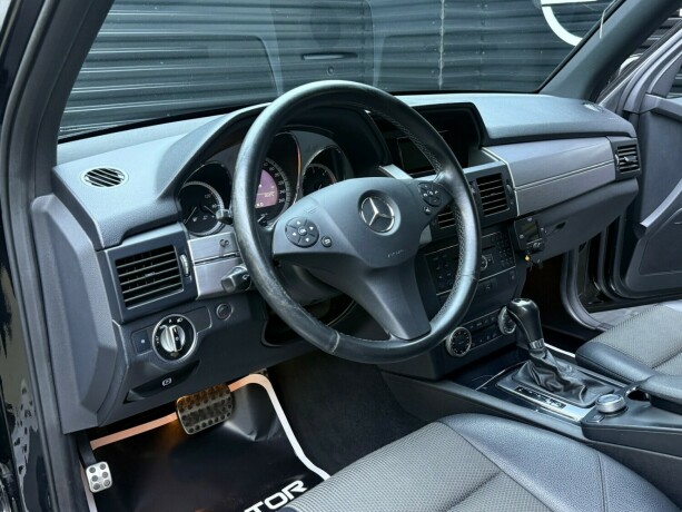 mercedes-benz-glk-diesel-2011-big-10