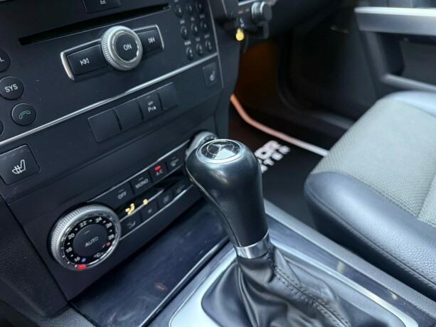 mercedes-benz-glk-diesel-2011-big-23
