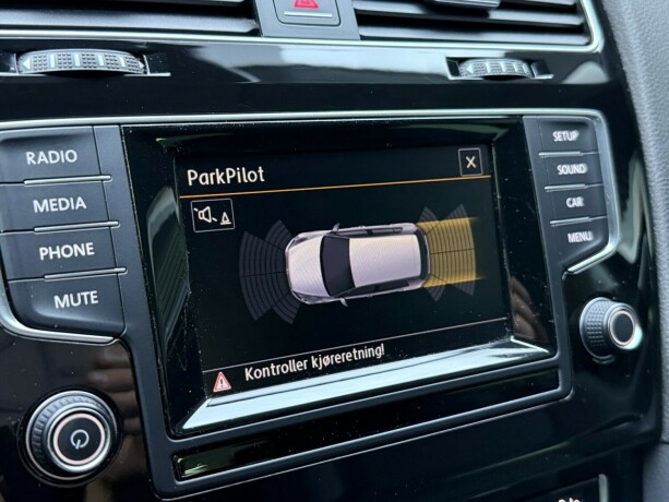 volkswagen-golf-bensin-2015-big-19