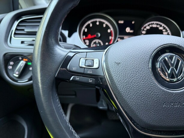 volkswagen-golf-bensin-2015-big-15
