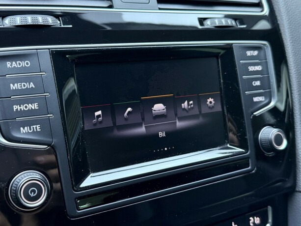 volkswagen-golf-bensin-2015-big-23