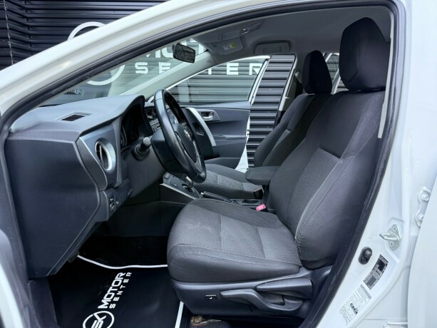 toyota-auris-elektrisitetbensin-2014-big-27