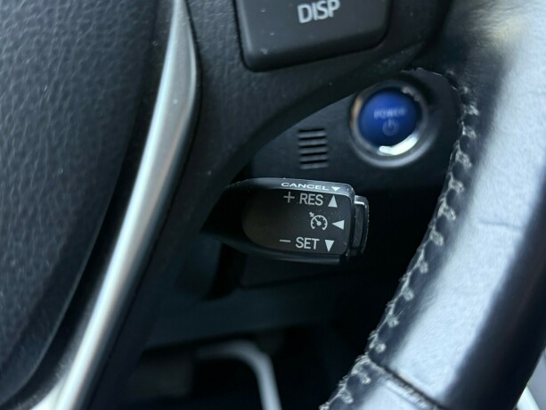 toyota-auris-elektrisitetbensin-2014-big-15