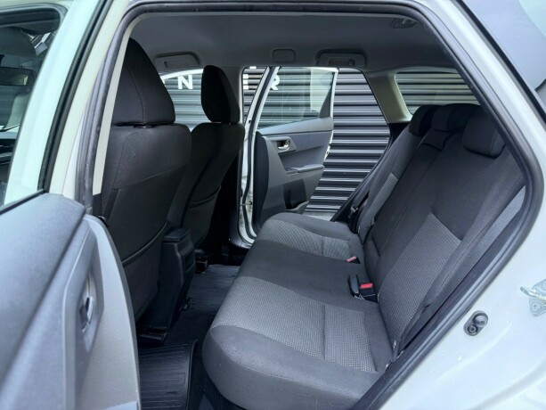 toyota-auris-elektrisitetbensin-2014-big-29