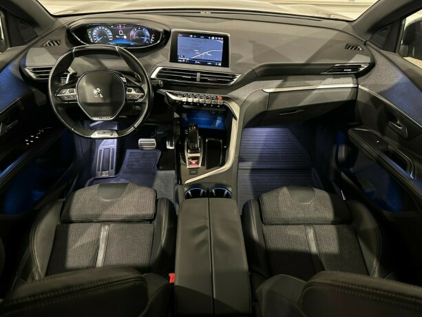peugeot-5008-bensin-2018-big-17