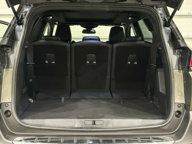 peugeot-5008-bensin-2018-big-15