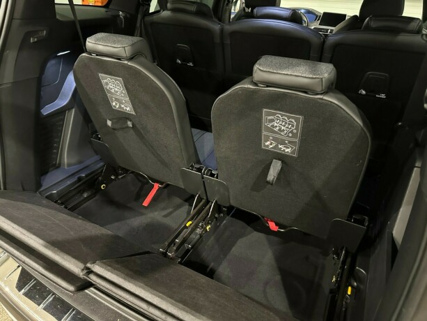 peugeot-5008-bensin-2018-big-14