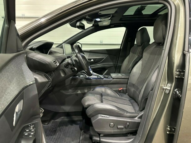 peugeot-5008-bensin-2018-big-7