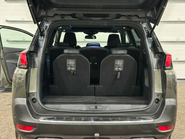 peugeot-5008-bensin-2018-big-13