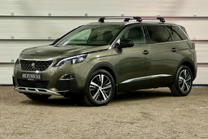 peugeot-5008-bensin-2018-big-6