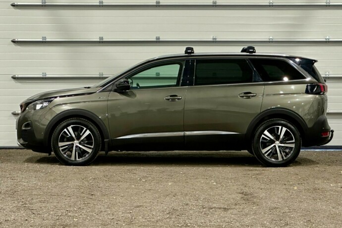 peugeot-5008-bensin-2018-big-4