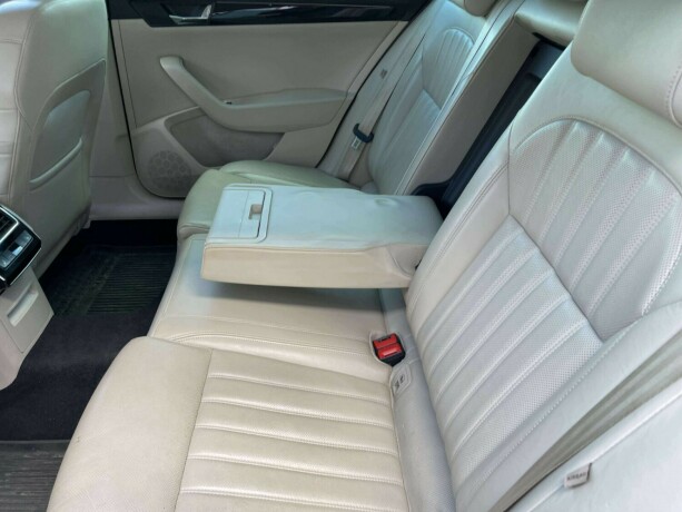 skoda-superb-diesel-2016-big-18