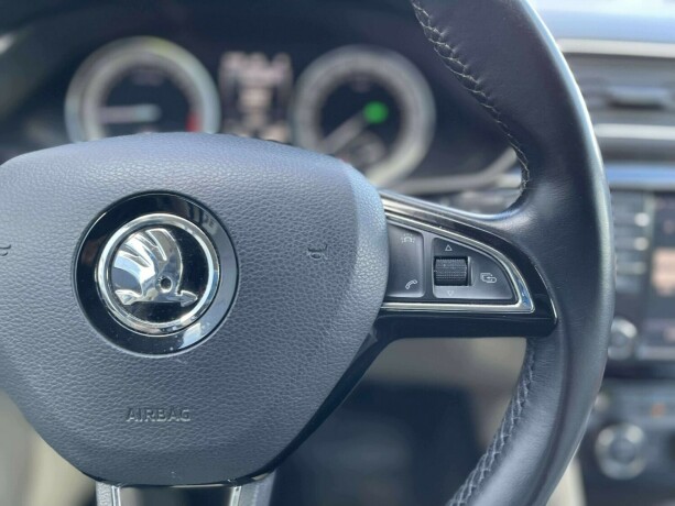 skoda-superb-diesel-2016-big-29