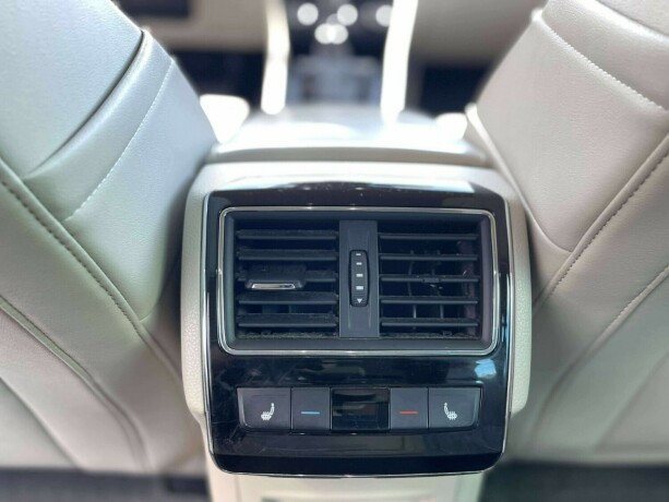 skoda-superb-diesel-2016-big-19