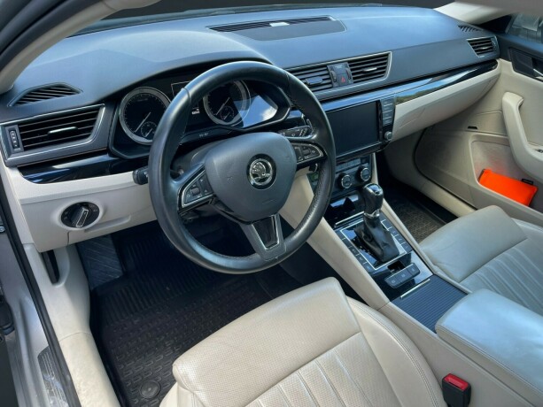 skoda-superb-diesel-2016-big-12