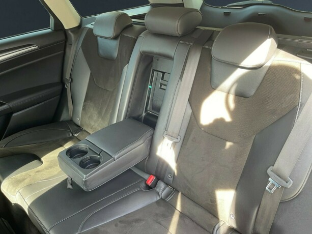 ford-mondeo-diesel-2016-big-12