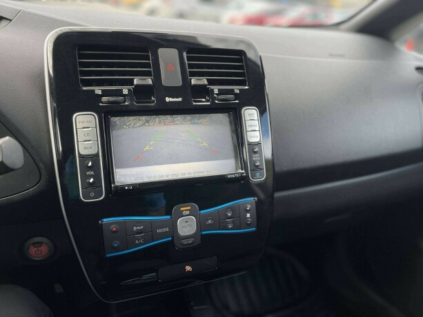nissan-leaf-elektrisitet-2014-big-18