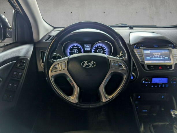 hyundai-ix35-diesel-2011-big-14