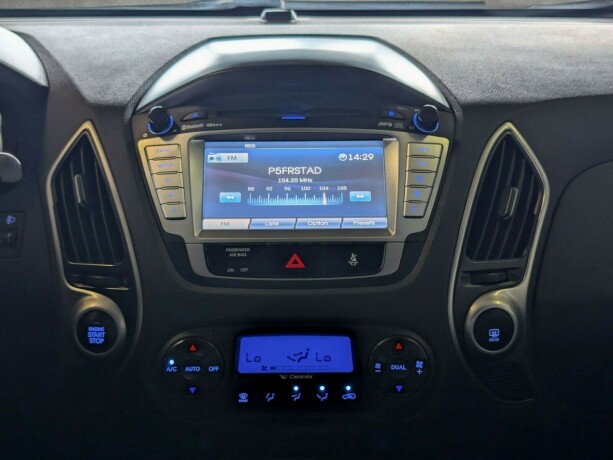 hyundai-ix35-diesel-2011-big-19