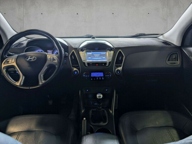 hyundai-ix35-diesel-2011-big-13