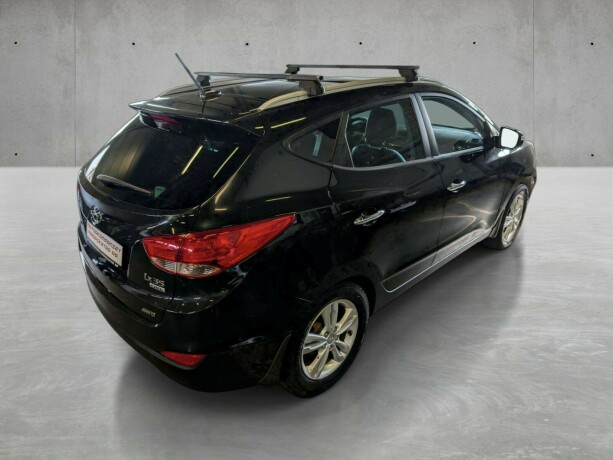 hyundai-ix35-diesel-2011-big-7