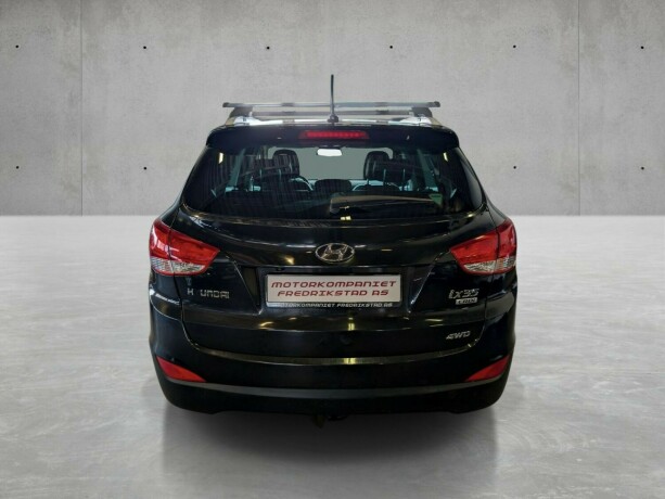hyundai-ix35-diesel-2011-big-10