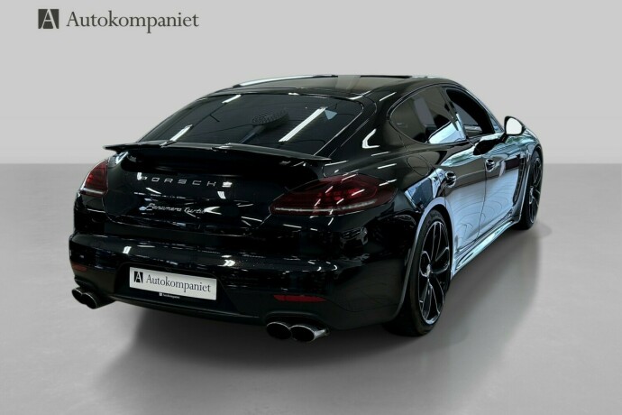 porsche-panamera-bensin-2014-big-5