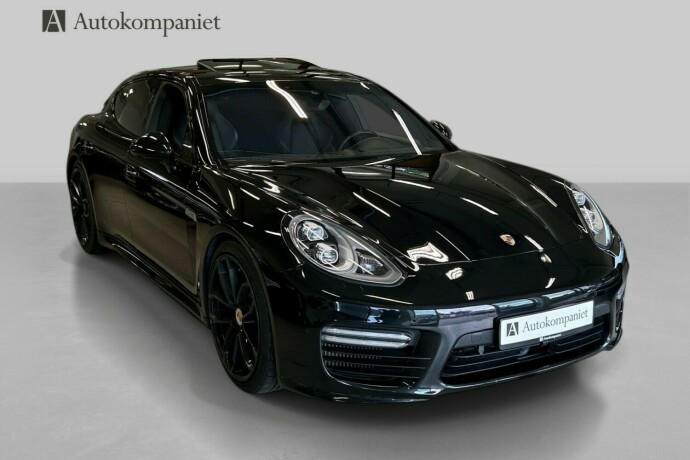 porsche-panamera-bensin-2014-big-0