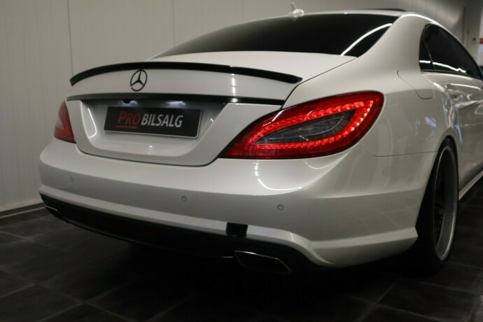 mercedes-benz-cls-bensin-2012-big-43