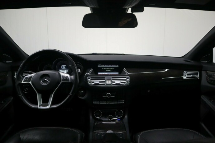 mercedes-benz-cls-bensin-2012-big-17