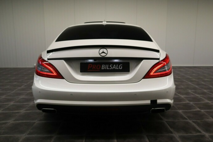 mercedes-benz-cls-bensin-2012-big-12