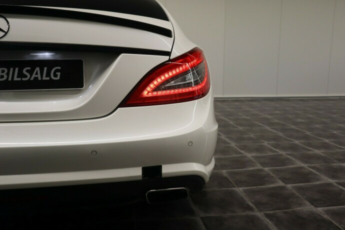 mercedes-benz-cls-bensin-2012-big-11