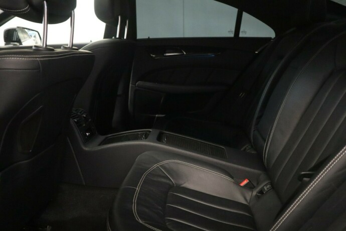mercedes-benz-cls-bensin-2012-big-16