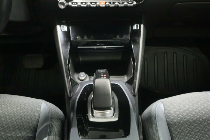 peugeot-2008-elektrisitet-2021-big-23