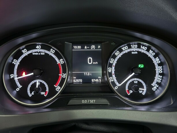 skoda-rapid-spaceback-bensin-2017-big-25