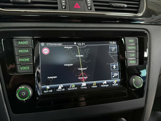 skoda-rapid-spaceback-bensin-2017-big-32