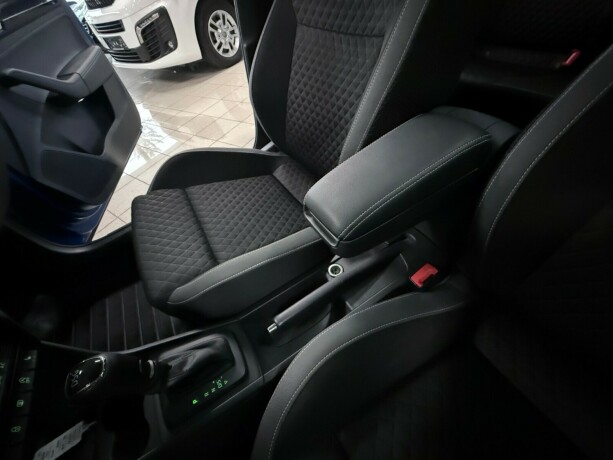 skoda-rapid-spaceback-bensin-2017-big-26