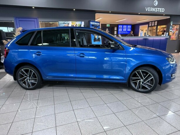 skoda-rapid-spaceback-bensin-2017-big-17