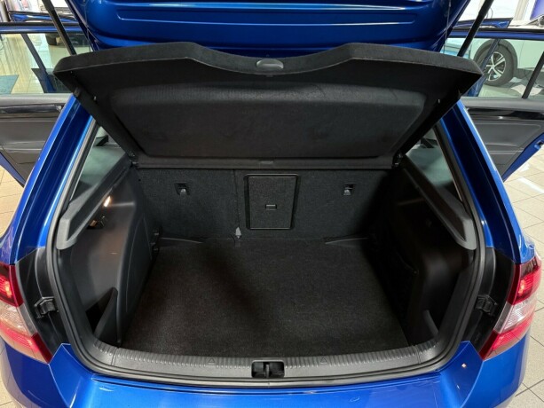 skoda-rapid-spaceback-bensin-2017-big-43