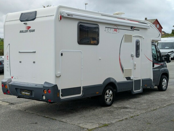 roller-team-zefiro-266p-queensbed-truma-6eh-stort-kj248leskap-midtstilt-vask-1-eier-siden-ny-diesel-2014-big-4