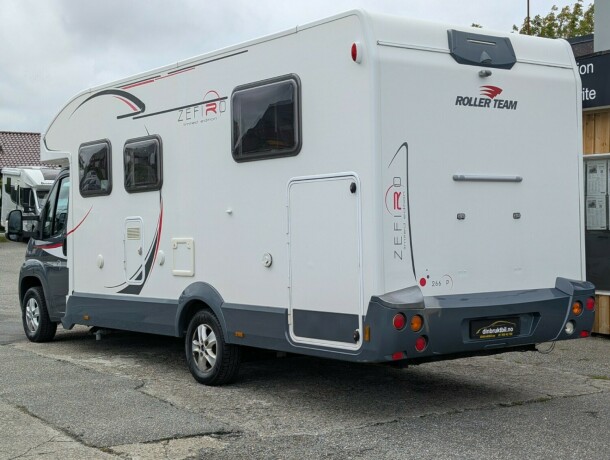 roller-team-zefiro-266p-queensbed-truma-6eh-stort-kj248leskap-midtstilt-vask-1-eier-siden-ny-diesel-2014-big-6