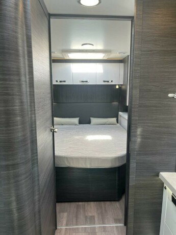 benimar-mileo-297-queensbed-senkeseng-9-trinn-automat-23-160hk-truma-med-elektrisk-vinterpakke-diesel-2021-big-75