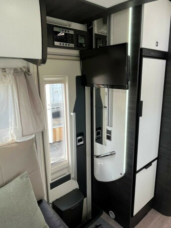 benimar-mileo-297-queensbed-senkeseng-9-trinn-automat-23-160hk-truma-med-elektrisk-vinterpakke-diesel-2021-big-35