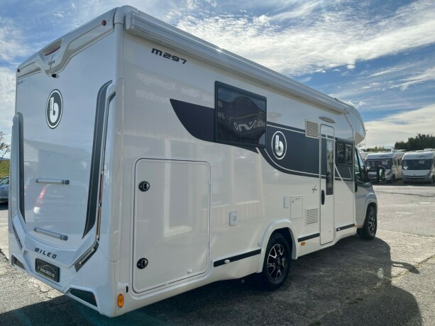 benimar-mileo-297-queensbed-senkeseng-9-trinn-automat-23-160hk-truma-med-elektrisk-vinterpakke-diesel-2021-big-5